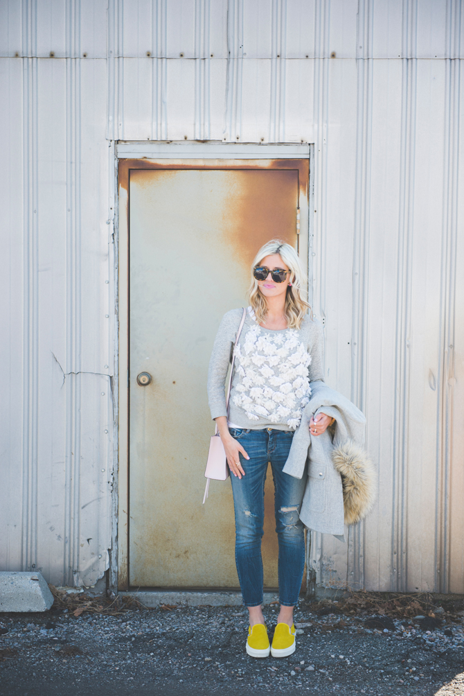 yellow slip on vans outfit