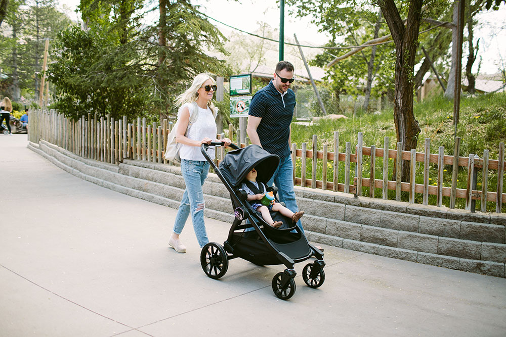 Best strollers for going to the zoo | Best durable strollers for toddlers | Best places to stroll guide | Baby Jogger | City Select Lux Stroller | Little Miss Fearless