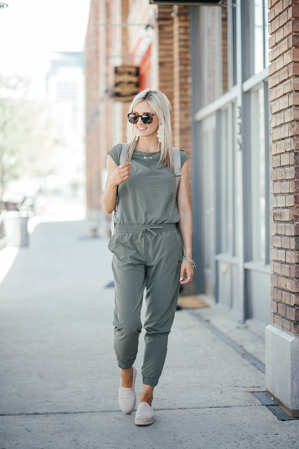 How to wear a jumpsuit 4 ways | summer outfit ideas | stylish mom outfits | how to style a diaper bag | Little Miss Fearless