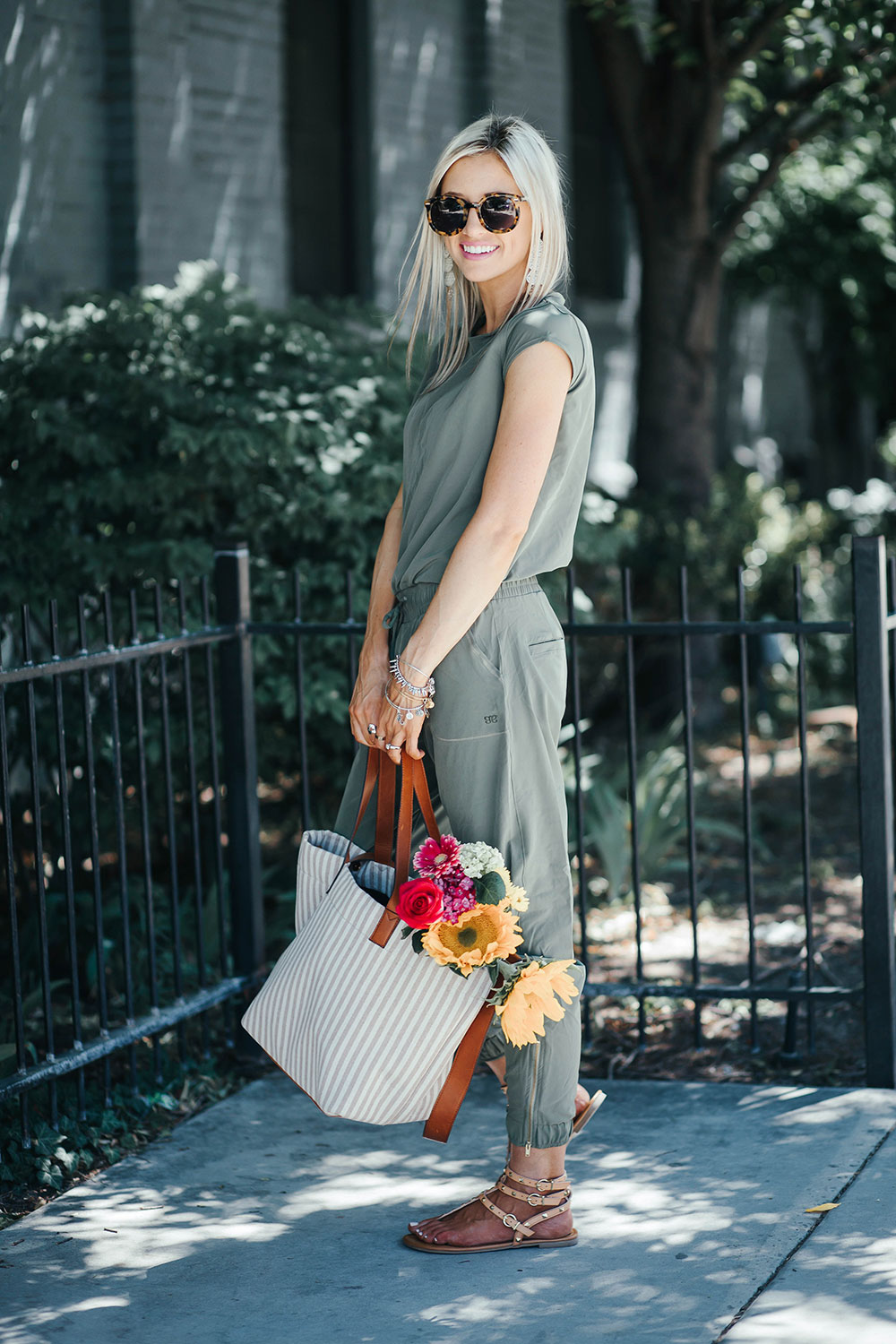 How to wear a jumpsuit 4 ways | summer outfit ideas | what to wear to a farmers market | how to style a jumpsuit | Little Miss Fearless