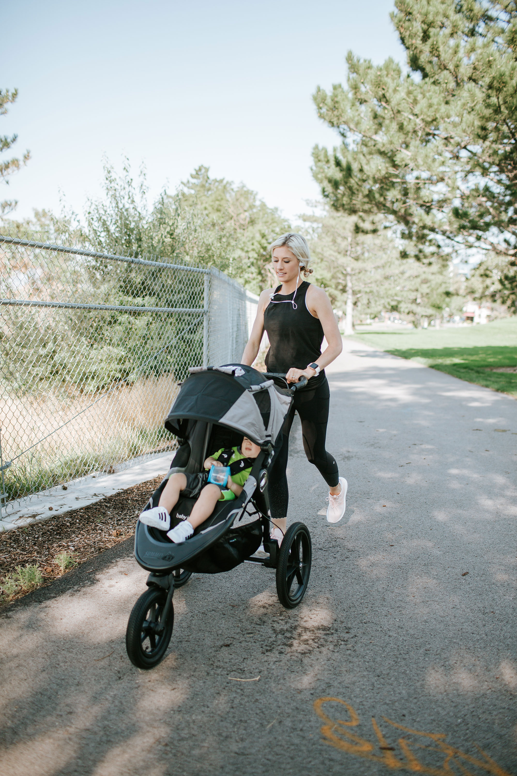 3 Simple Habits of Fit and Healthy Moms | Little Miss Fearless